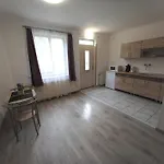 Julia Vendeghaz Appartement *
