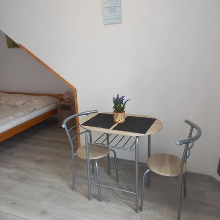Julia Vendeghaz Apartment *