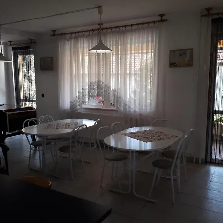Julia Vendeghaz Apartment *